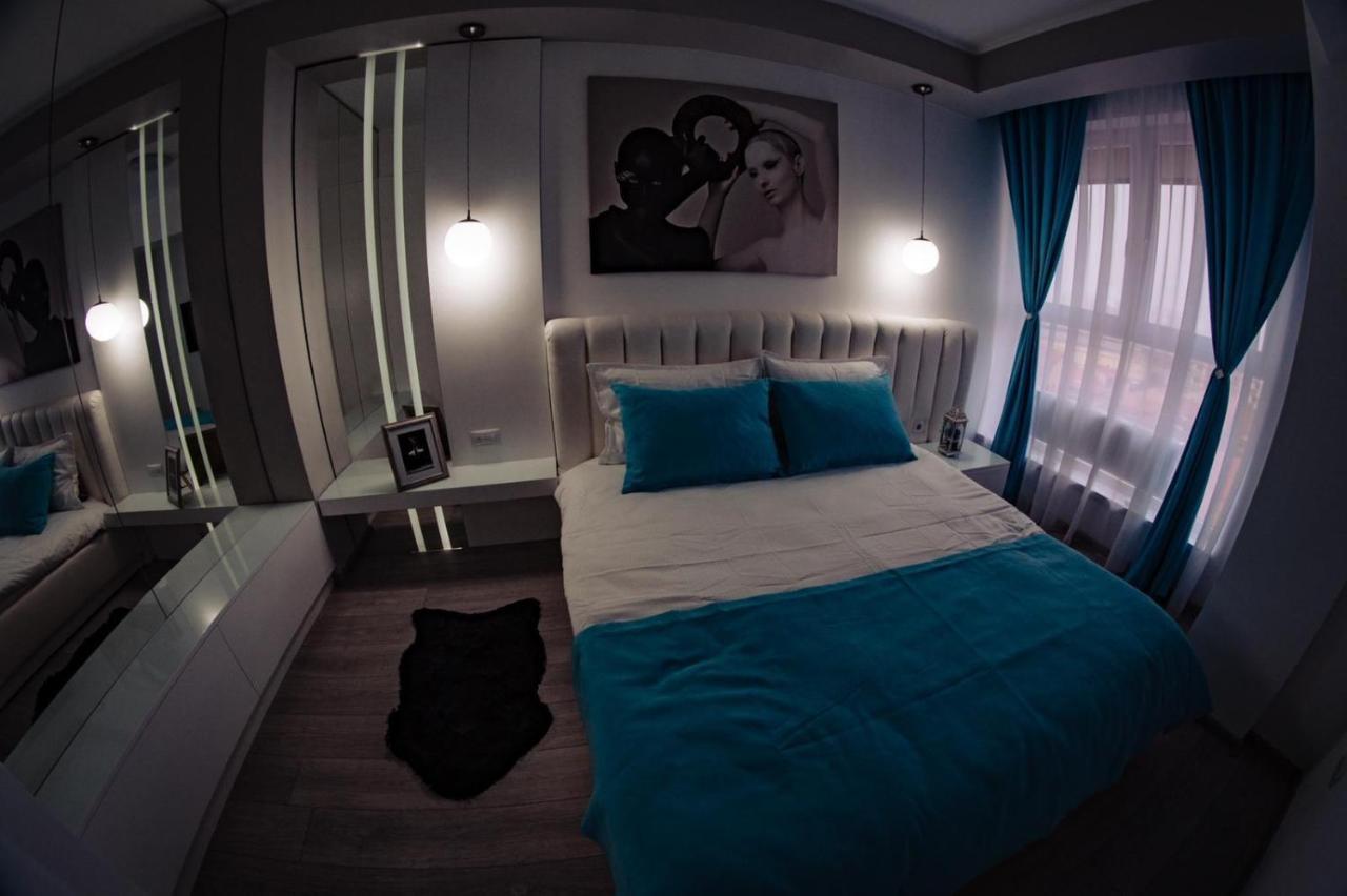 Turcoazlux Apartments Oradea Extérieur photo